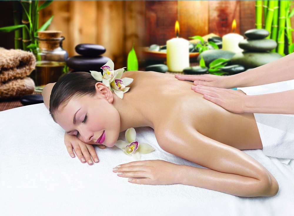 Massage toàn thân với Nha Đam