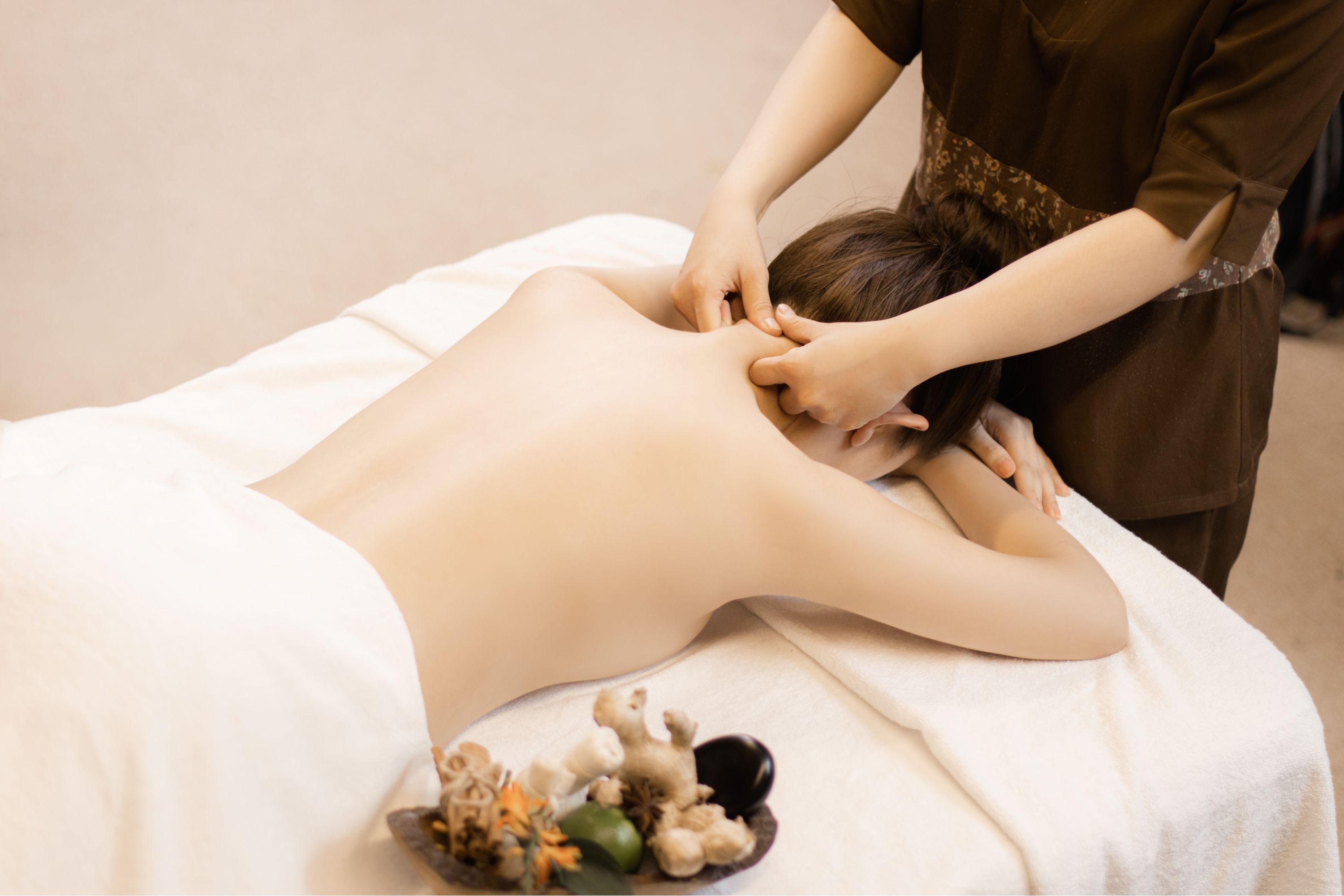 Massage Cổ  + Vai