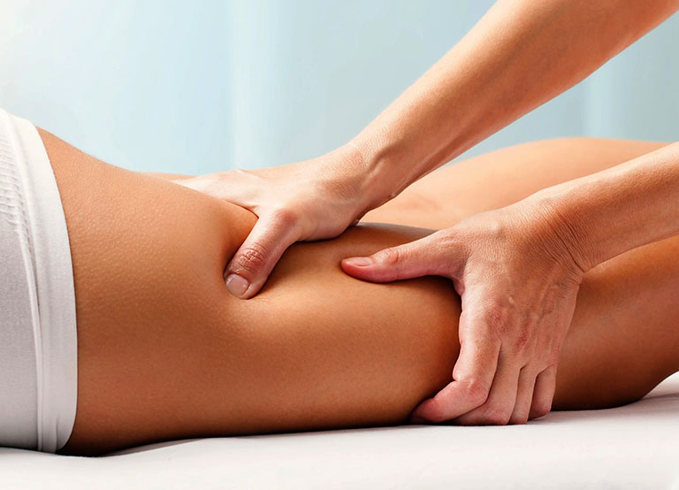 Massage đùi và bụng