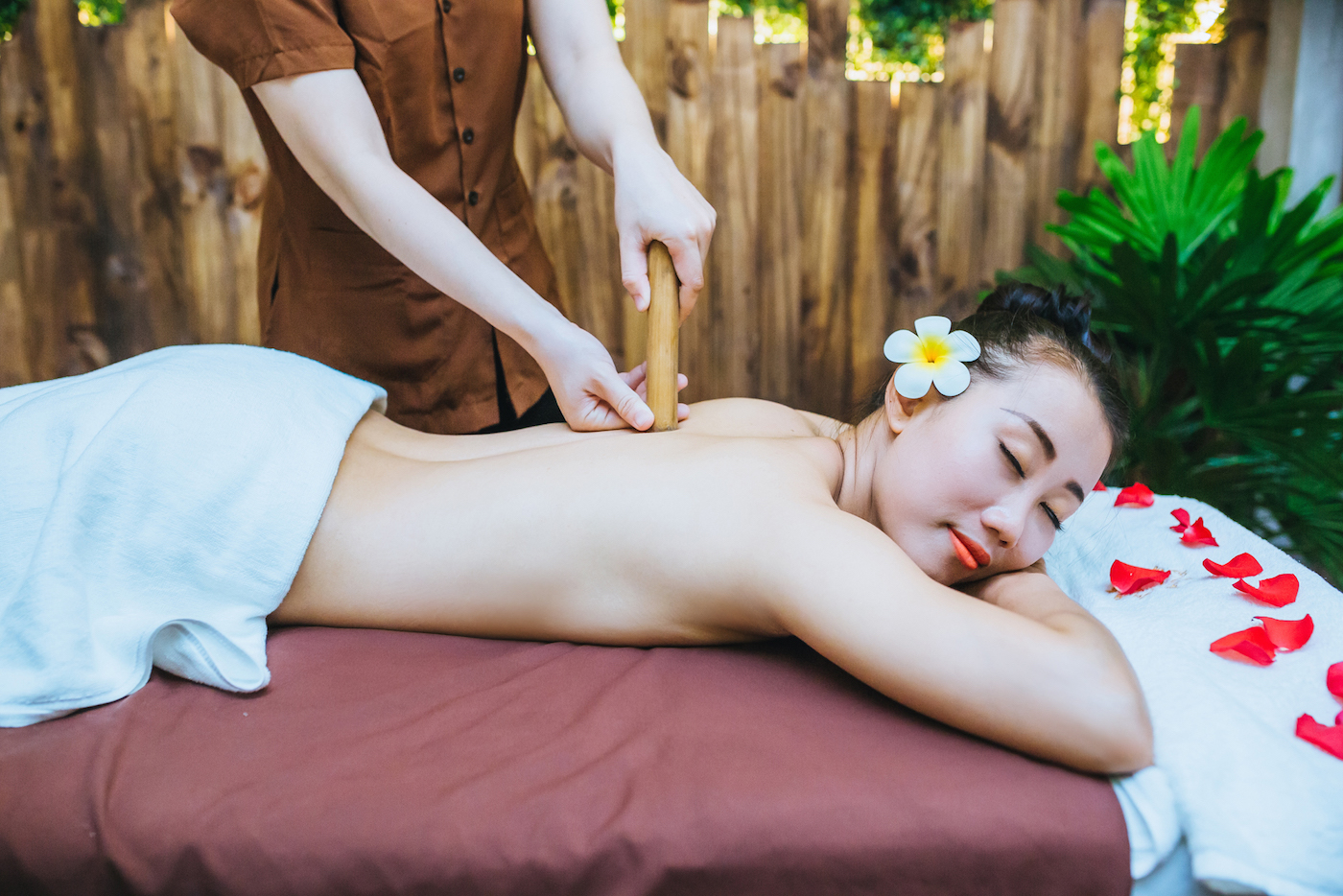 Massage Toàn thân + Chân