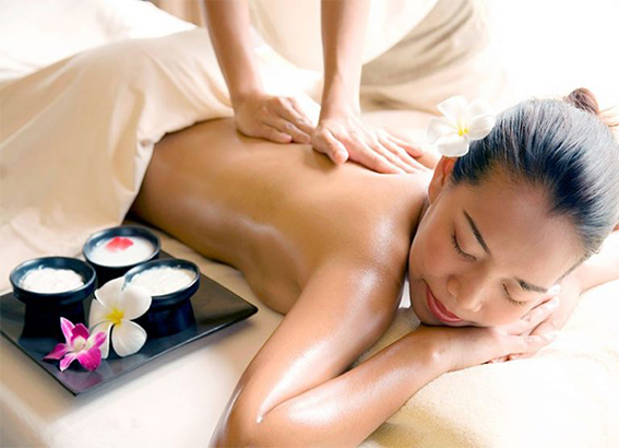 Massage thư giãn toàn thân